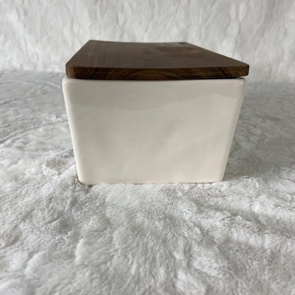 Rae Dunn Ceramic Divided Tea Bag Holder/Organizer with Wood Lid Rare find - Picture 4 of 10